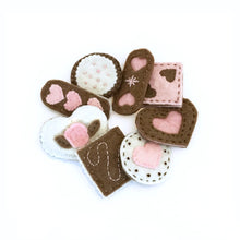 Load image into Gallery viewer, Wee Felt Valentine Cookie Complete Sewing Kit
