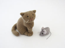 Load image into Gallery viewer, Wee Felt Cat and Mouse Complete Sewing Kit
