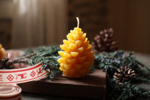 Load image into Gallery viewer, Beeswax Pine Cone Candles