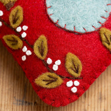 Load image into Gallery viewer, Folk Birdhouse Felt Craft Mini Kit
