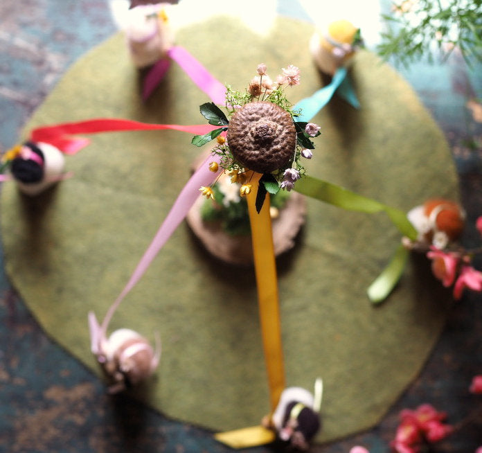 Maypole and Dancers Craft Kit