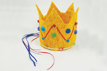 Load image into Gallery viewer, Felted Crown Kit
