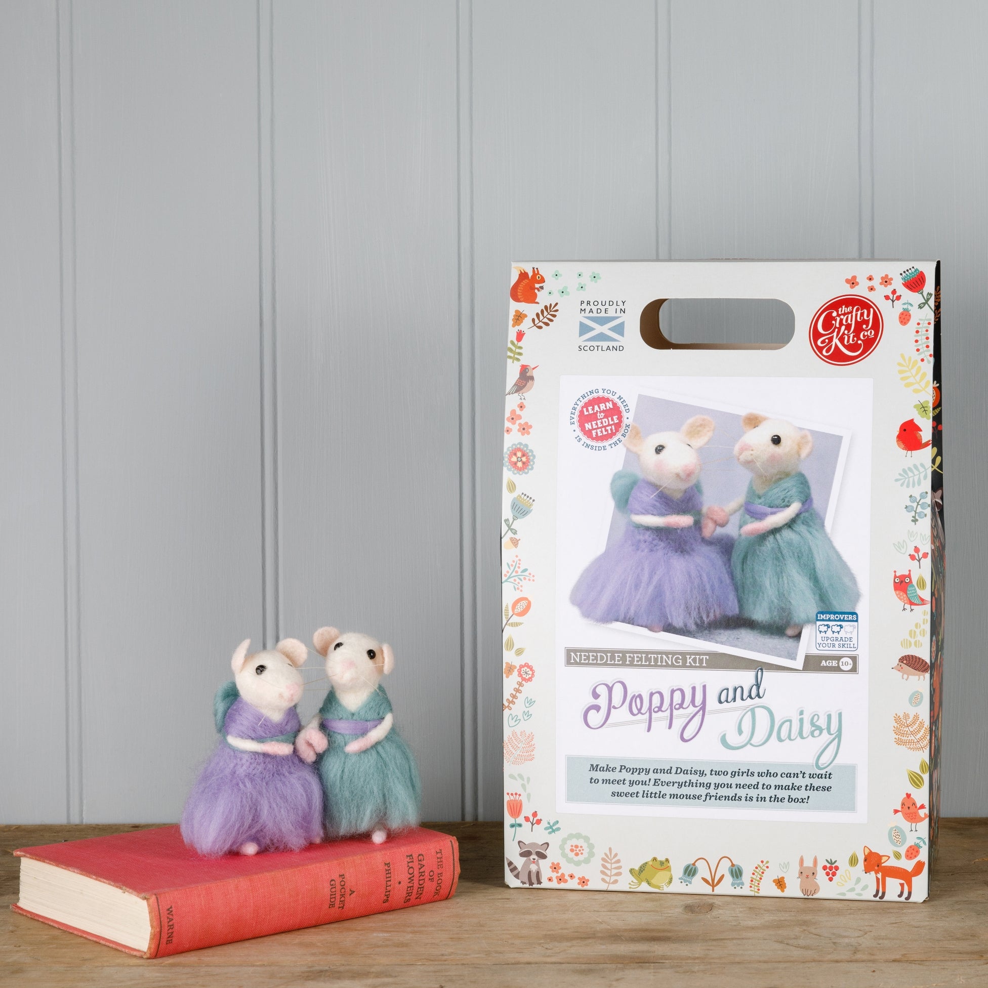 Poppy and Daisy Mice Needle Felting Kit
