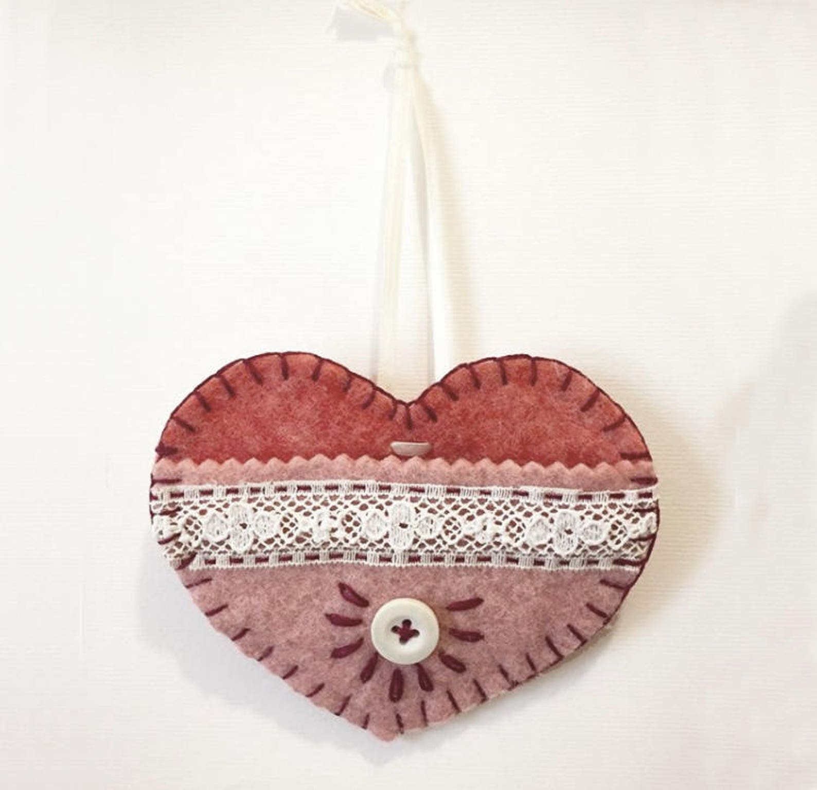 Wee Felt Vintage Valentine Pocket Complete Sewing Kit