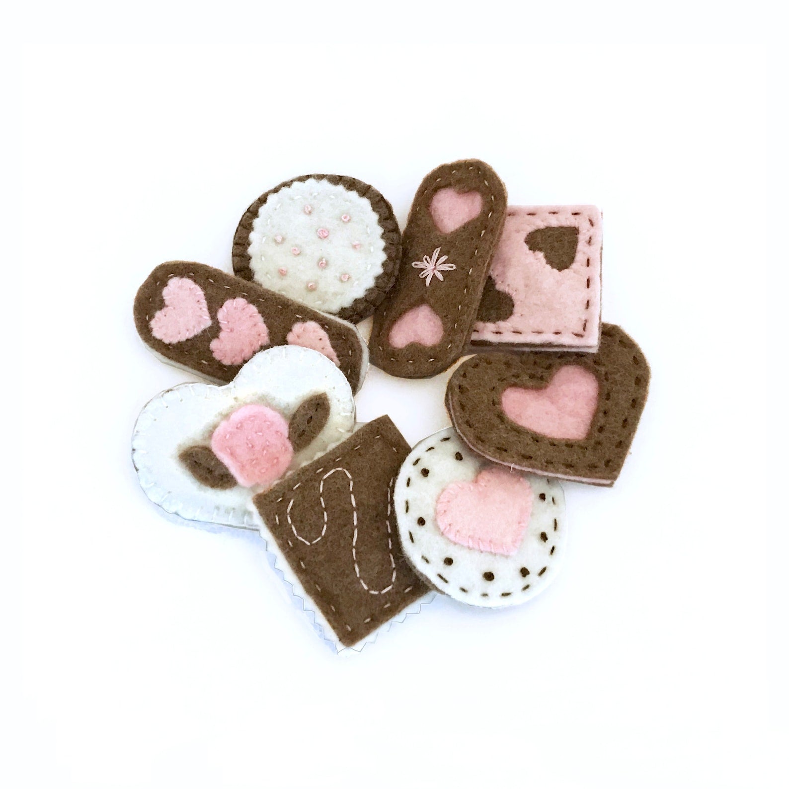 Wee Felt Valentine Cookie Complete Sewing Kit